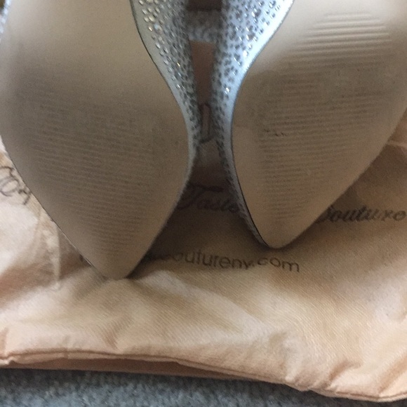 Lady Couture Rhinestone Pumps - Picture 5 of 7